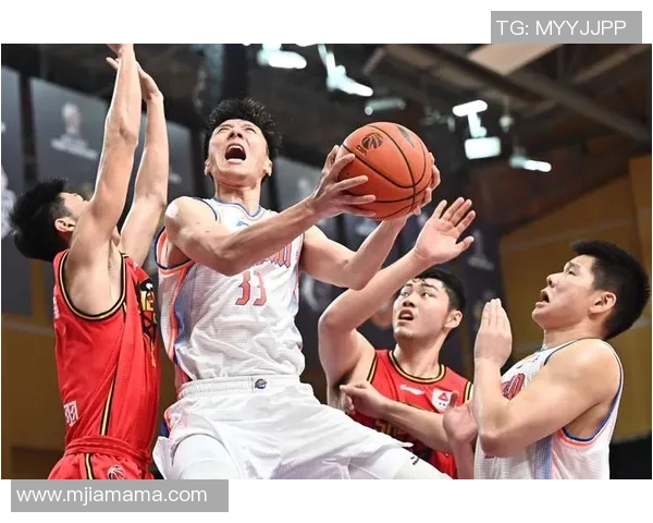 2015年CBA季后赛北京队对阵八一队精彩回顾与赛后分析