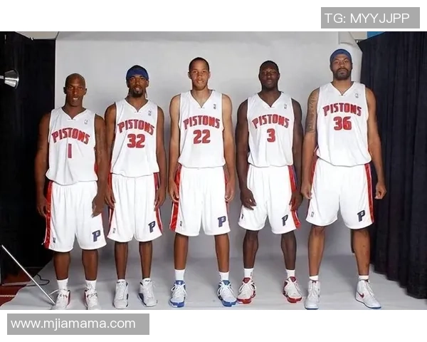 2004年NBA总决赛活塞与湖人巅峰对决回顾与分析 2004年NBA总决赛活塞与湖人巅峰对决回顾与分析