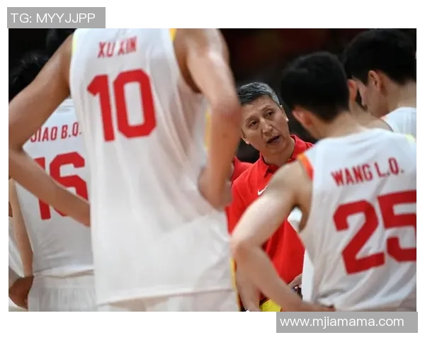 CBA激战深圳队迎战新疆队全力争胜展现球队实力与风采 CBA激战深圳队迎战新疆队全力争胜展现球队实力与风采