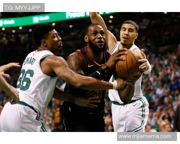 凯尔特人对决热火12场精彩回顾与赛季分析 凯尔特人对决热火12场精彩回顾与赛季分析